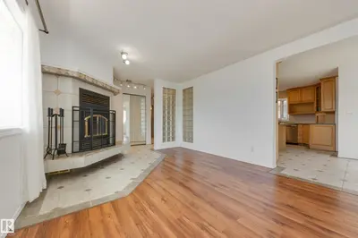 Interior photo 2 of 2 NOOTKA RD