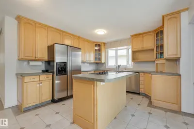 Interior photo 4 of 2 NOOTKA RD