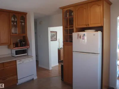 Interior photo 4 of 4510 57 AV