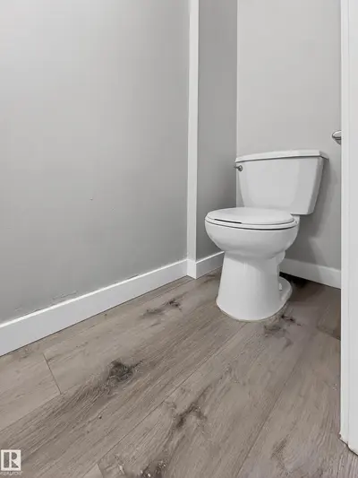 Interior photo 3 of 18 LAKEWOOD VG NW