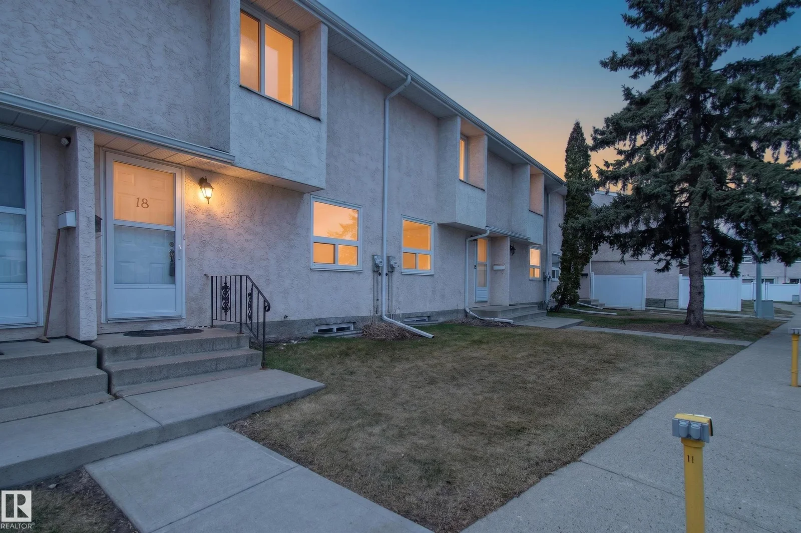 18 LAKEWOOD VG NW, Edmonton - 3 bedroom Townhouse for sale