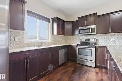 Interior photo 3 of 39 GREENBURY BV