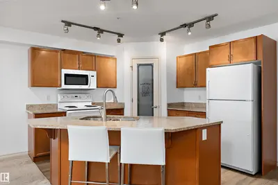 Interior photo 2 of 