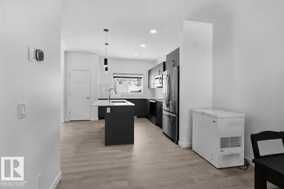 Interior photo 2 of 3323 ERLANGER BN NW