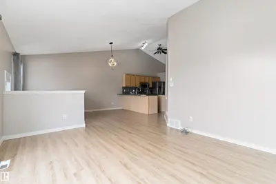 Interior photo 4 of 15109 MILLER BV NW