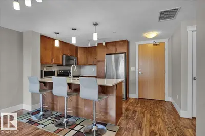 Interior photo 2 of 