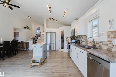 Interior photo 2 of 5201 Bon Acres CR