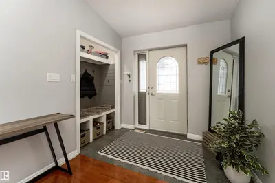 Interior photo 3 of 21 Power DR