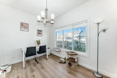 Interior photo 3 of #19 740 DANIELS WY SW