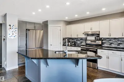 Interior photo 4 of 96 Bonin CR