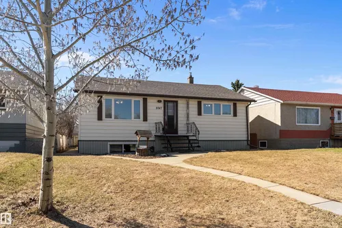 9747 66 AV NW, Edmonton - $475,000