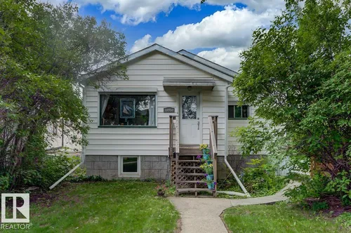 10950 73 AV NW, Edmonton - $475,000