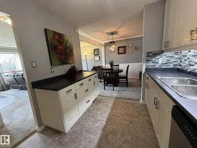 Interior photo 3 of #5 2204 118 ST NW
