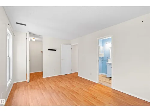 1116 SADDLEBACK RD NW, Edmonton - $189,500