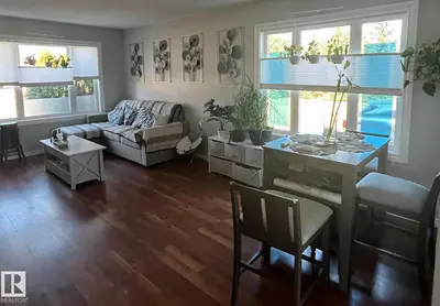 Interior photo 2 of 5027 49 Ave
