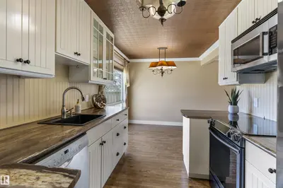 Interior photo 4 of 5 GREENVIEW CR