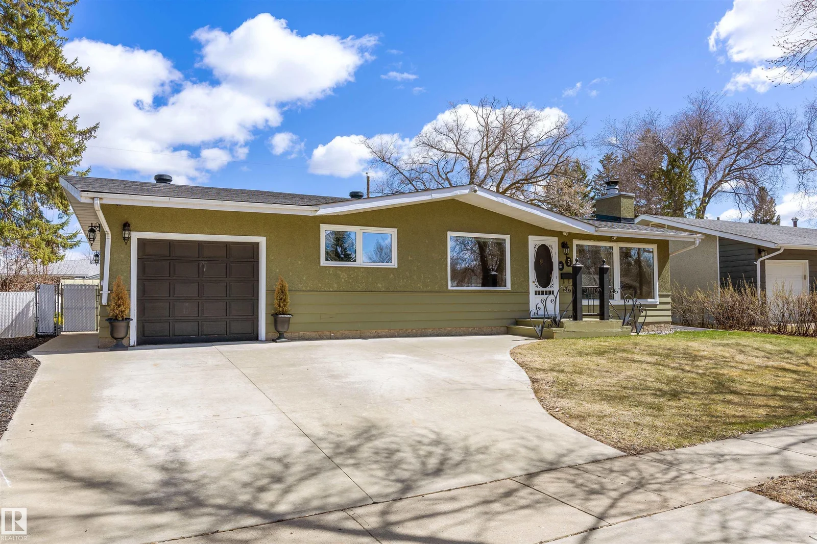 5 GREENVIEW CR, St. Albert - 2 bedroom Detached Single Family for sale