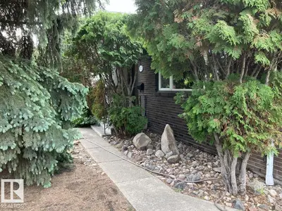 Interior photo 1 of 15212 86 AV NW
