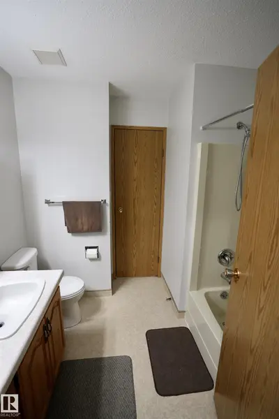 Interior photo 4 of 4009 48 AV