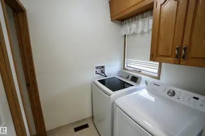 Interior photo 2 of 4009 48 AV
