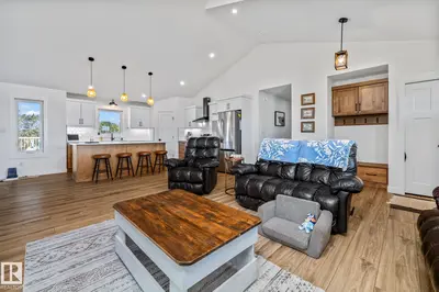 Interior photo 4 of 59351 Range Road 155