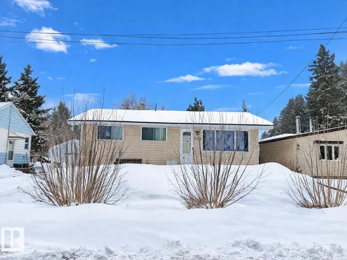 5109 49 AV, Andrew - $175,000