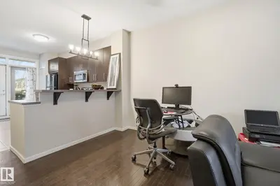 Interior photo 2 of #75 603 WATT BV SW
