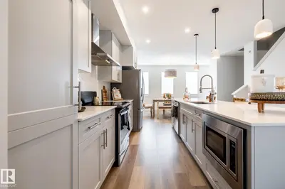 Interior photo 2 of 1943 GRAYDON HILL GREEN GR SW SW