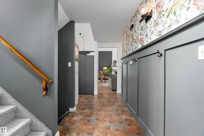 Interior photo 2 of #7 52437 RGE ROAD 21