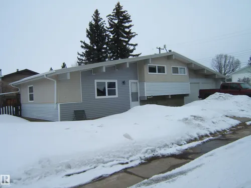 4702 52 AV, Two Hills - $235,000