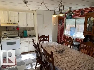 Interior photo 1 of 333 Juniper PL NW