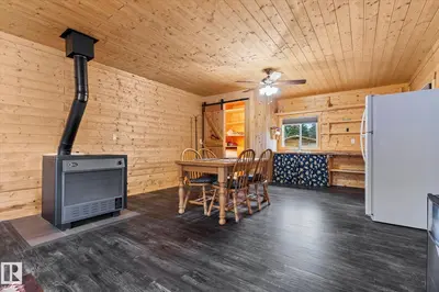Interior photo 4 of 60024 TWP ROAD 620A