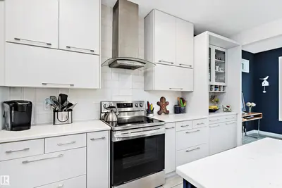 Interior photo 2 of 1756 TANAGER CL NW