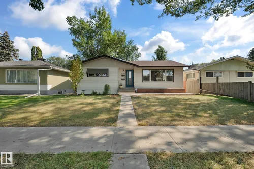 12107 53 ST NW, Edmonton - $422,000