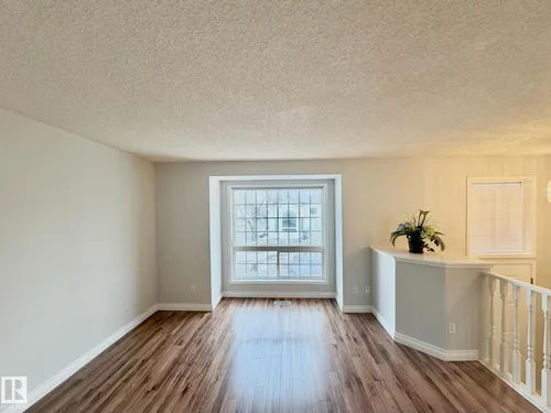 #2 3311 58 ST NW, Edmonton - $260,000