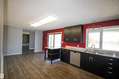 Interior photo 3 of 105 58114 Rng Rd 83