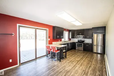 Interior photo 2 of 105 58114 Rng Rd 83