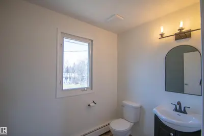 Interior photo 4 of 105 58114 Rng Rd 83