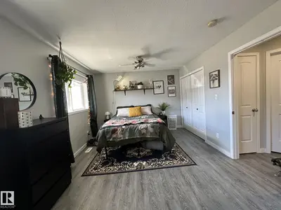 Interior photo 2 of 4839 54 AV