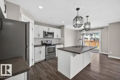 Interior photo 4 of 1363 ADAMSON DR SW