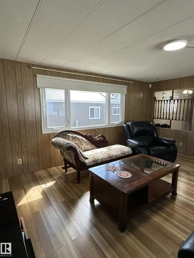 Interior photo 3 of 192 LEE RIDGE RD NW