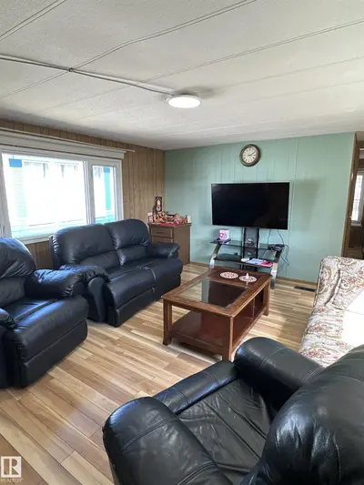 Interior photo 2 of 192 LEE RIDGE RD NW