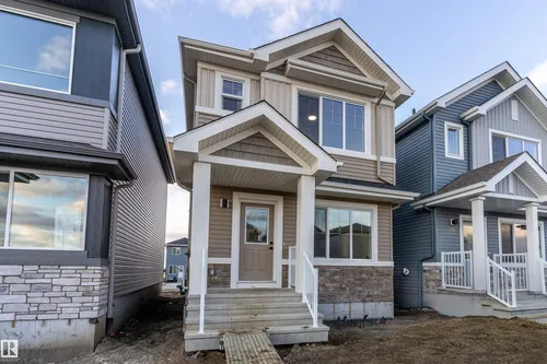1052 14 AV NW, Edmonton - $458,600
