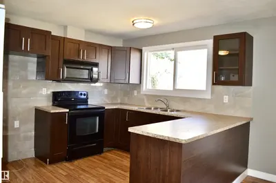Interior photo 3 of 
