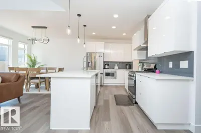 Interior photo 3 of 5627 KOOTOOK PL SW