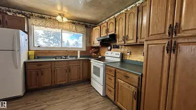 Interior photo 1 of 563069 Rg Rd 181