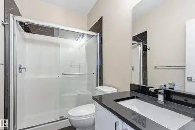 Interior photo 2 of 3714 40 AVENUE
