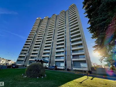 Interior photo 1 of #204 10883 SASKATCHEWAN DR NW
