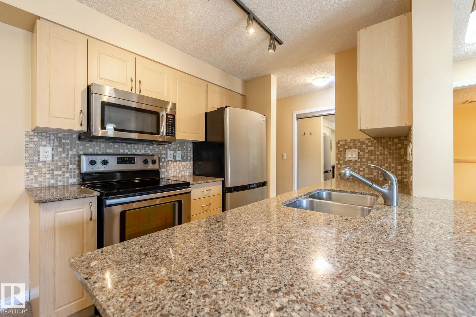 #214 13907 136 ST NW, Edmonton - 2 bedroom Apartment for sale