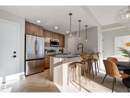 #45 16231 19 AV SW, Edmonton - $347,400